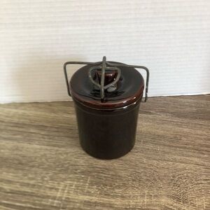 Vtg Stoneware Crock with Bail Lock